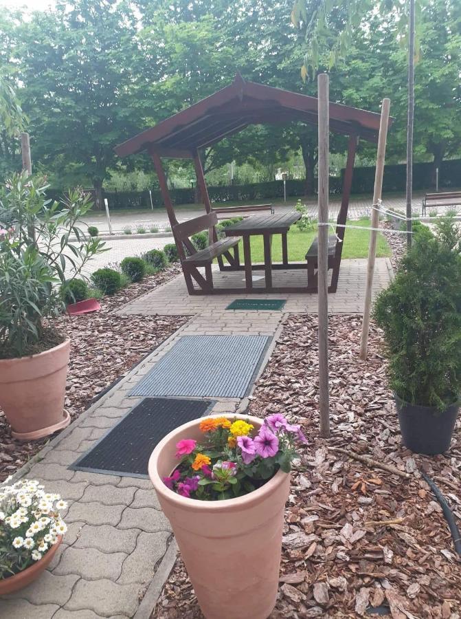 Balaton-Parti Luxus Lakas Appartement Siófok Buitenkant foto